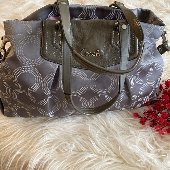 COACH nice purse - Picture 9 of 16